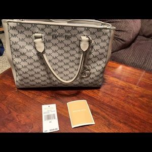 Michael Kors Satchel CrossBody